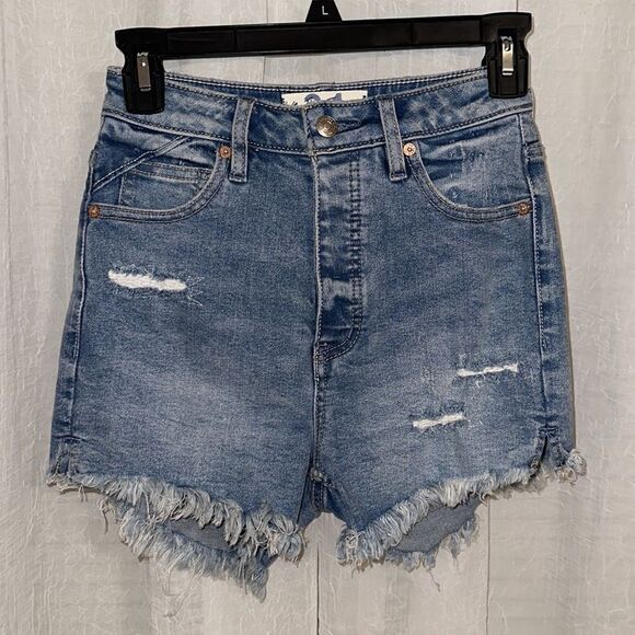 free people 24 crvy High Rise Blue Distressed Raw Fringe Hem Denim Shorts - Picture 2 of 14